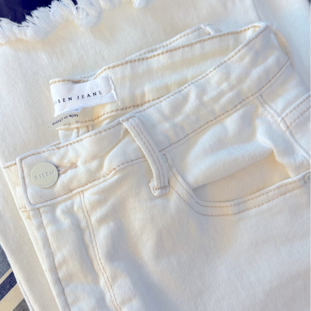 Risen wide leg size 9 jeans.